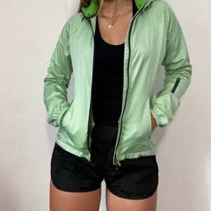 Nike running sleek wind breaker